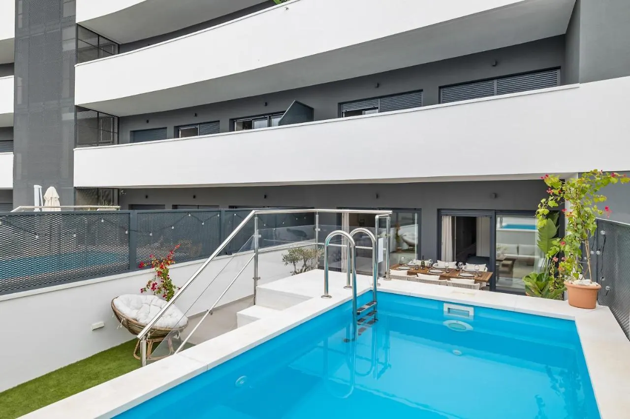 W4 Private Pool - Luxury Style Apartment Estepona